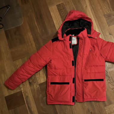 Gemütliche Winterjacke mit abnehmbarer Kaputze