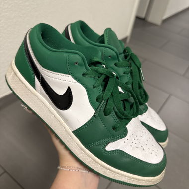 Air Jordan low