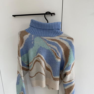Sweater top