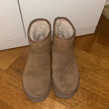 UGG Classic mini platform 
