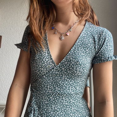 Robe légère fleurs vert et blanc 