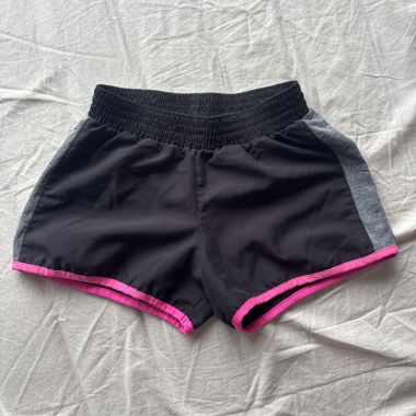 Short sportivi nero/rosa