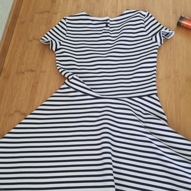 Kleid gestreift 