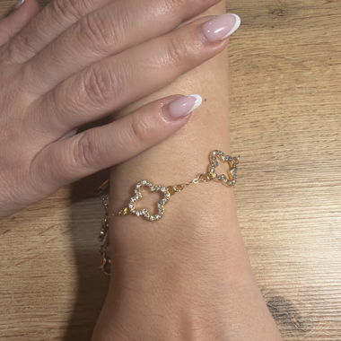 Vergoldetes Armband mit Kleeblatt und Strass
