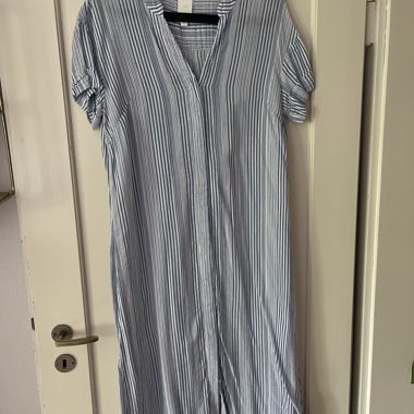 Gestreiftes Hemdkleid