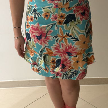 Jupe courte fleurie turquoise