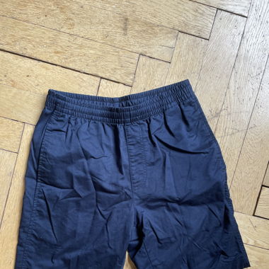 Blaue leichte Shorts