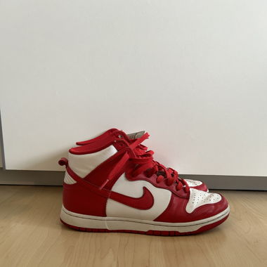 Nike dunks high Championship red Gr.43