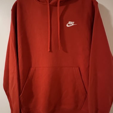 Roter Nike Kapuzenpullover