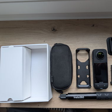 Insta360 X4 8K 360 Grad Kamera und Premium Zubehör