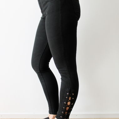 Jeans à lacets, noir