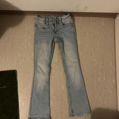 Low-waist Bootcut Jeans