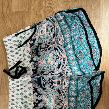kurze Stoffhosen
