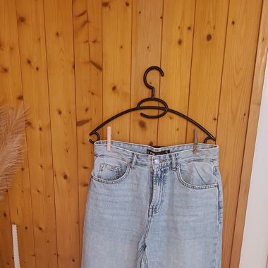 Jeans mit Löcher