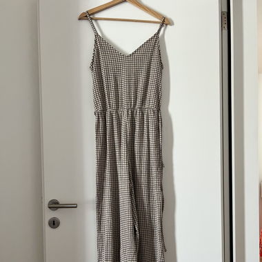 Leichter Sommer-Jumpsuit von H&M 