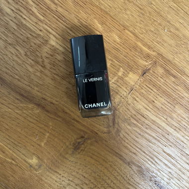 Schwarzer Nagellack Chanel