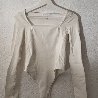 Long-sleeve bodysuit