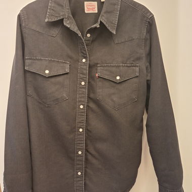 Black Levi’s Denim Shirt, Size S