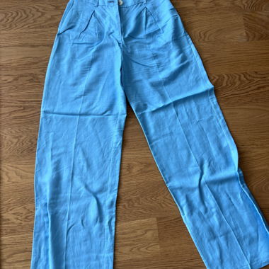 Pantaloni in lino blu Bershka Taglia 36