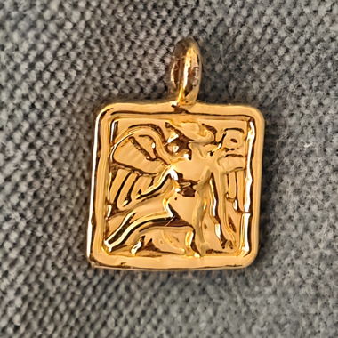 Gold-plated pendant by tara style
