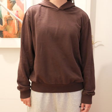 BROWN PULLOVER 