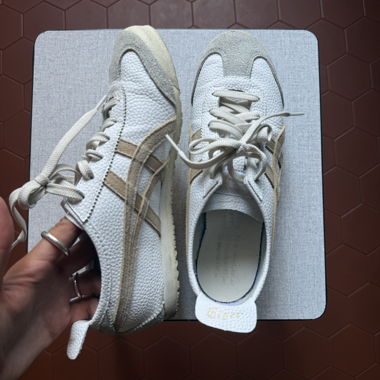 Onisuka Tiger Sneakers Weiss Leder Beige