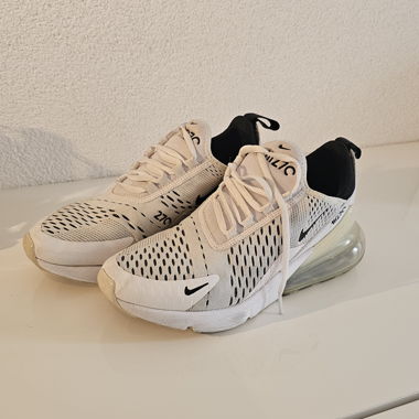 Nike Air Max 270