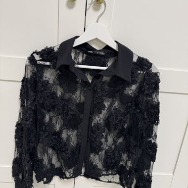 Lace blouse from ZARA – Black, Size S