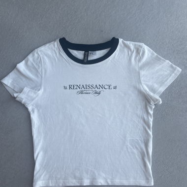 Süsses schlichtes weisses T‑Shirt
