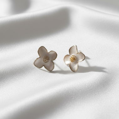 Goldene Blumen-Ohrringe