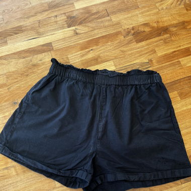 Kurze Shorts