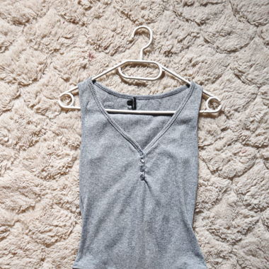 body gris 