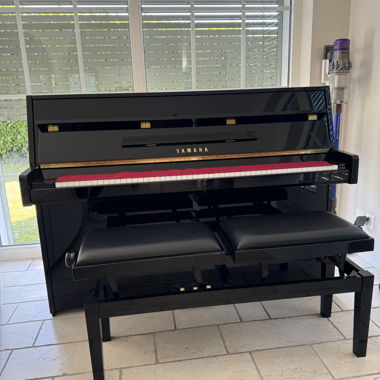 Yamaha piano 