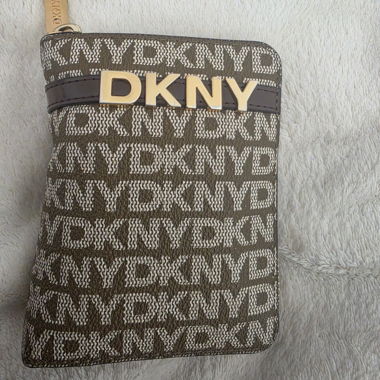 Portafoglio DKNY