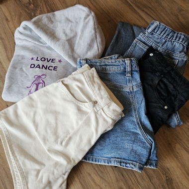 Lot de vêtements fille en 140cm 