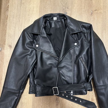 Veste de motard en cuir synthétique noire