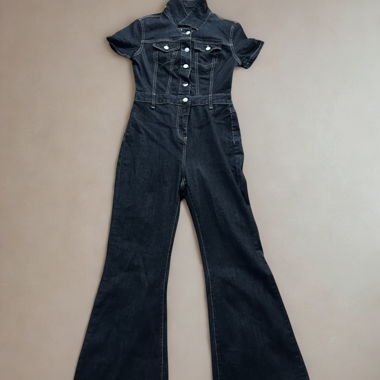 Dunkler Denim-Jumpsuit