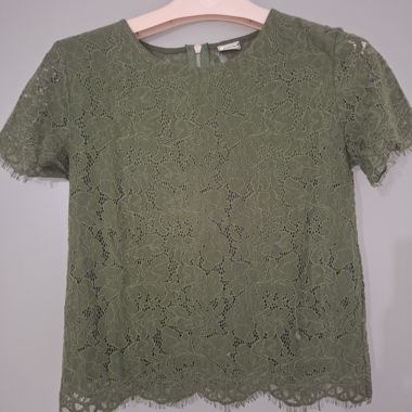 Top corto in pizzo kaki