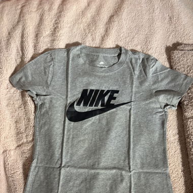 Nike tshirt