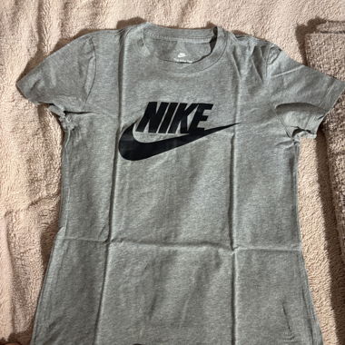 Nike tshirt