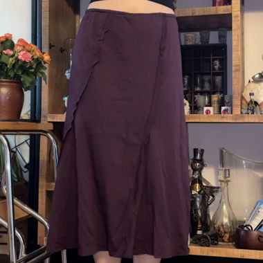 japanese vintage: burgundy skirt with ruffles