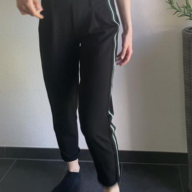Schwarze Hose