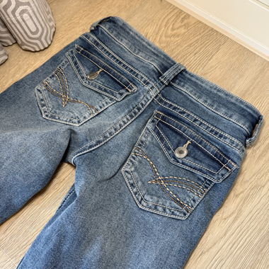 Jeanshose mit Schlag