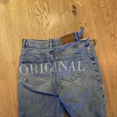Jeans mit Aufdruck 