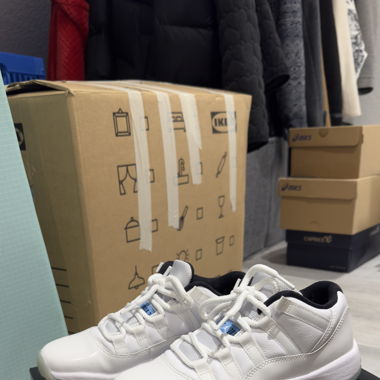 air jordan 11 retro low legend blue (36.5)