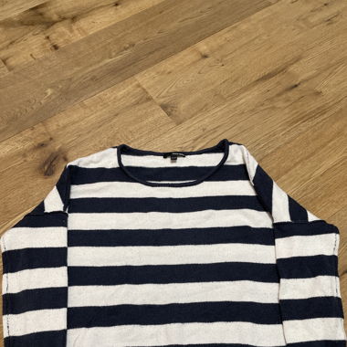 gestreifter Pullover