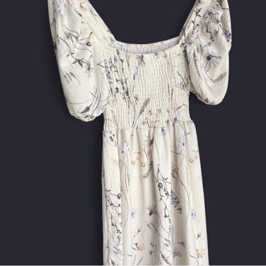 Sommerkleid/Kleid mit Blumen