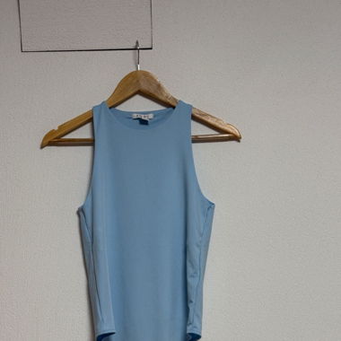 Babyblauer Body