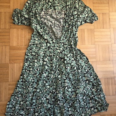 B.young Blumen-Wickelkleid Gr. 34
