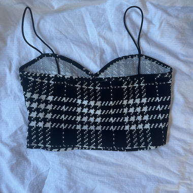 Two crop tops for one price